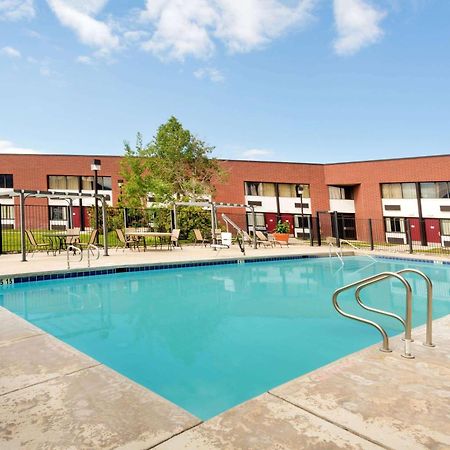Ramada By Wyndham Cedar City Exterior photo