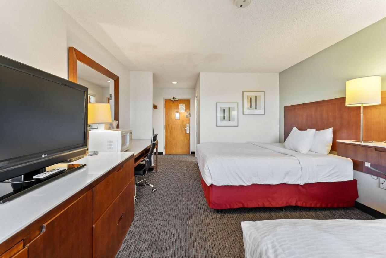 Ramada By Wyndham Cedar City Exterior photo