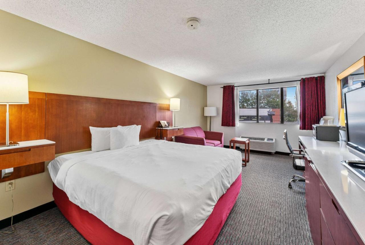 Ramada By Wyndham Cedar City Exterior photo